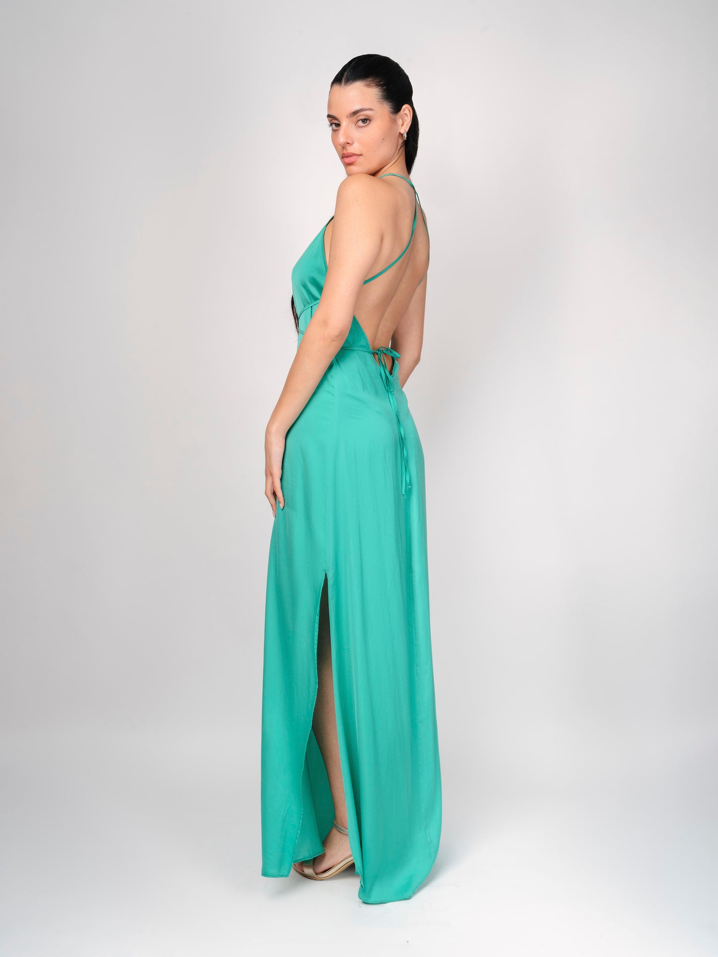 Vestido Largo Turquesa con Capa – It Velvet