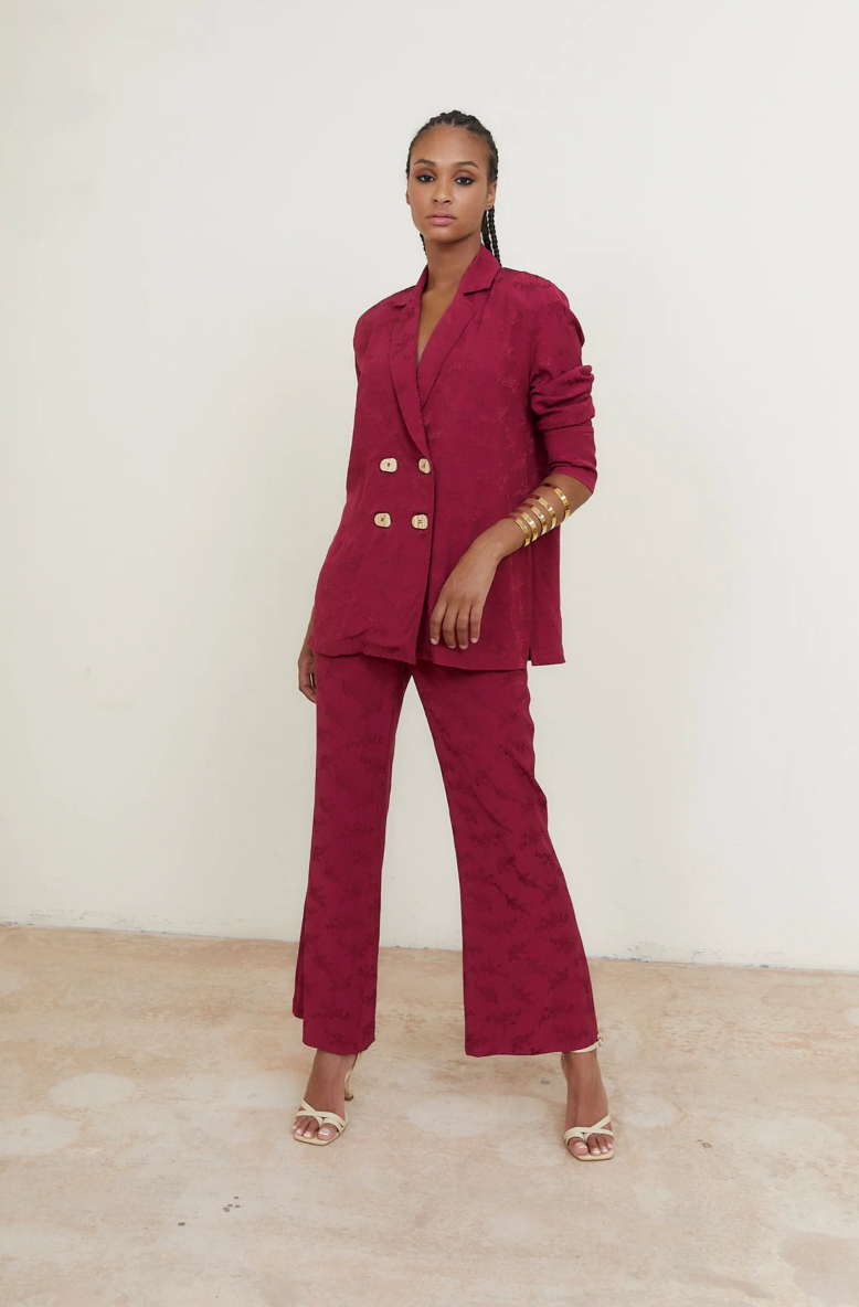 Traje Ciruela