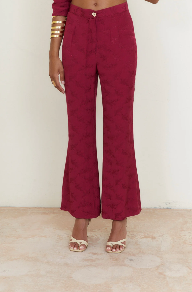 Traje Ciruela